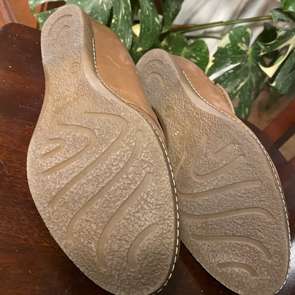 Dansko size 40 Brown Mary Jane Flats - Picture 7 of 9